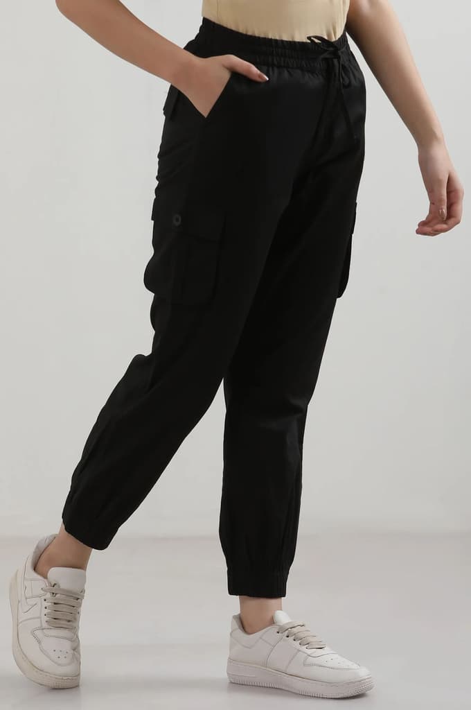 Black Solid Straight Fit Cotton Cargo Pants With Button And Zip Closure — photo 5