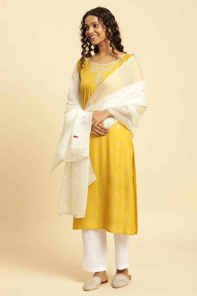 White Organza Dupatta With Gota And Sequin — photo 4