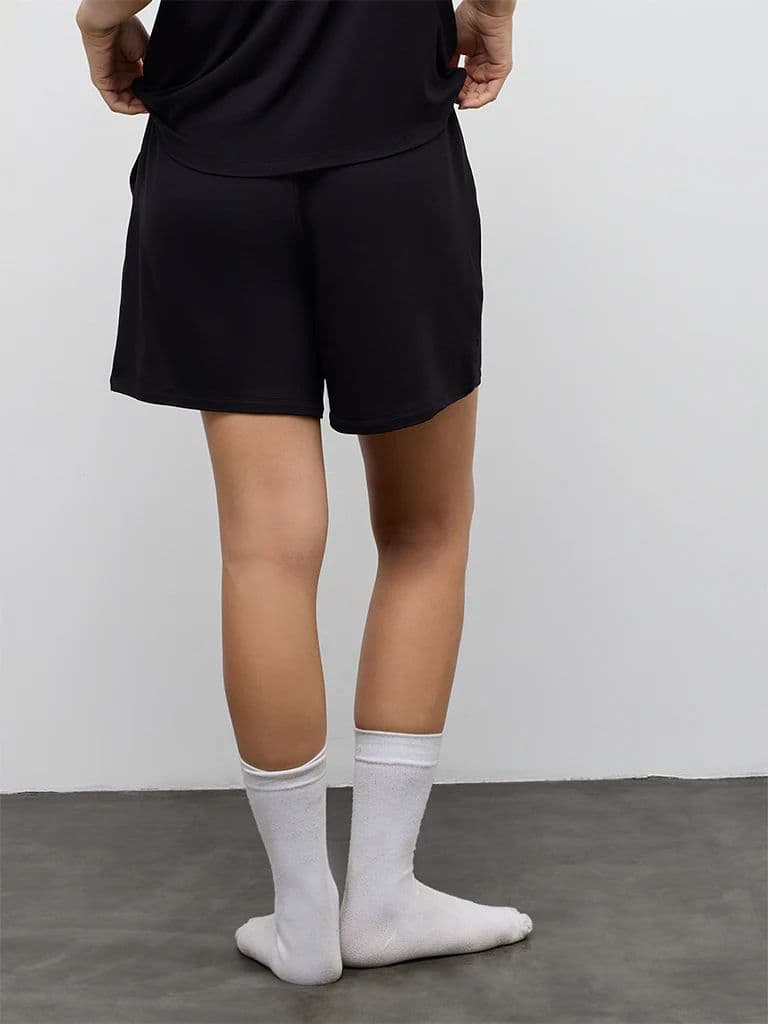Wunderlove Black Solid High-Rise Shorts — photo 4