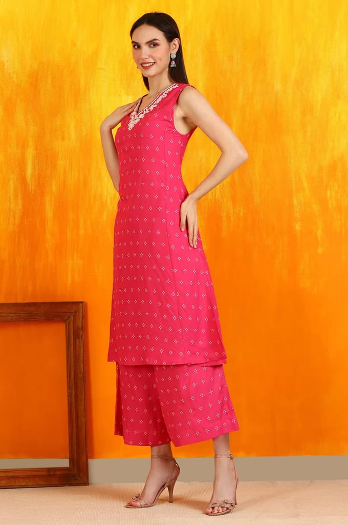 Pink Embroidered Shantung Sleeveless Kurta, Cropped Pants and Dupatta Set — photo 5