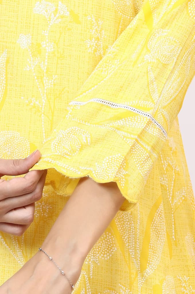 Yellow Floral Printed Rayon A-line Kurta and Pants Set — photo 8