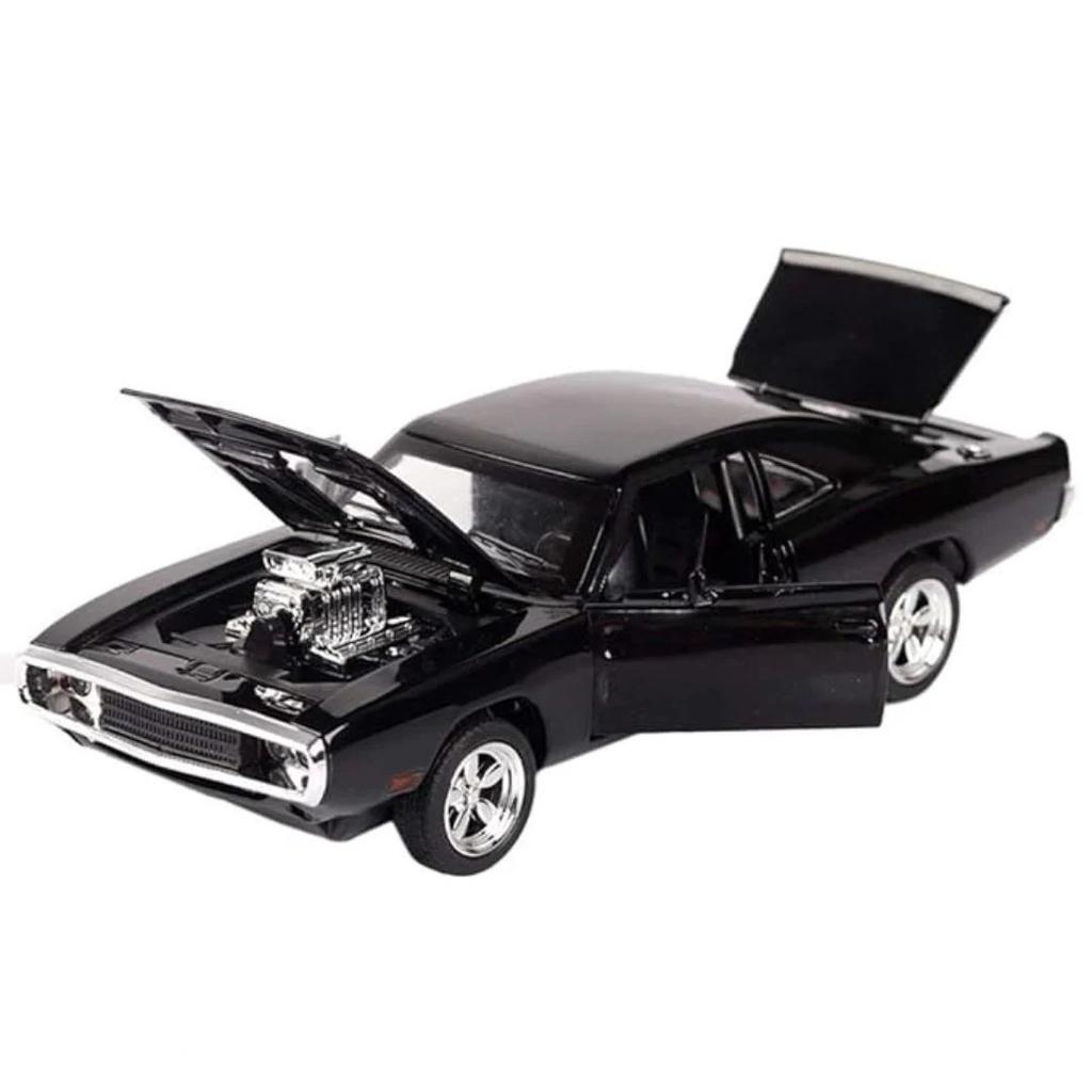 Fast n Furious Edition Collectible : 1:32 Scale Metal Die-Cast Luxury Car — Black