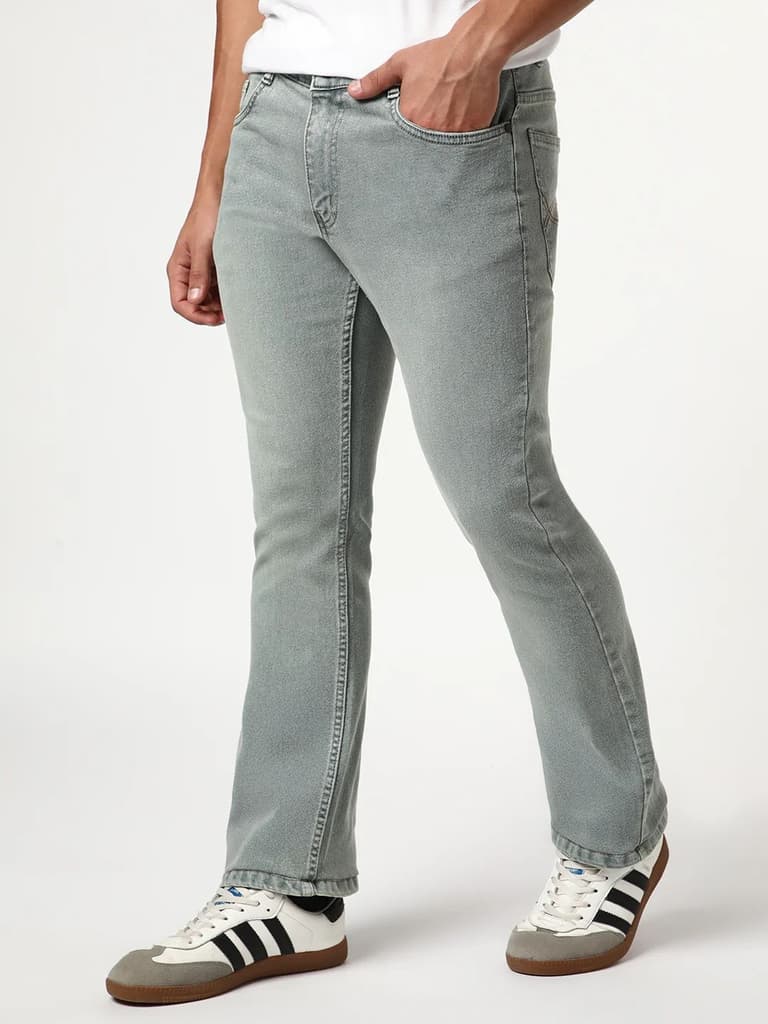 Men's Light Grey Bootcut Fit Mid Rise Tinted Heavy Washed Jeans Stretchable — photo 2