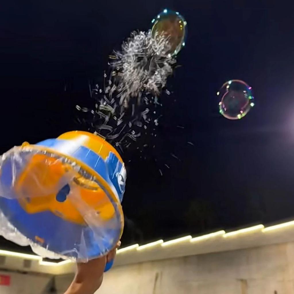 Kids Bubble Machine Gun – Handheld Outdoor Bubble Blower Toy (No Batteries Needed) — photo 3