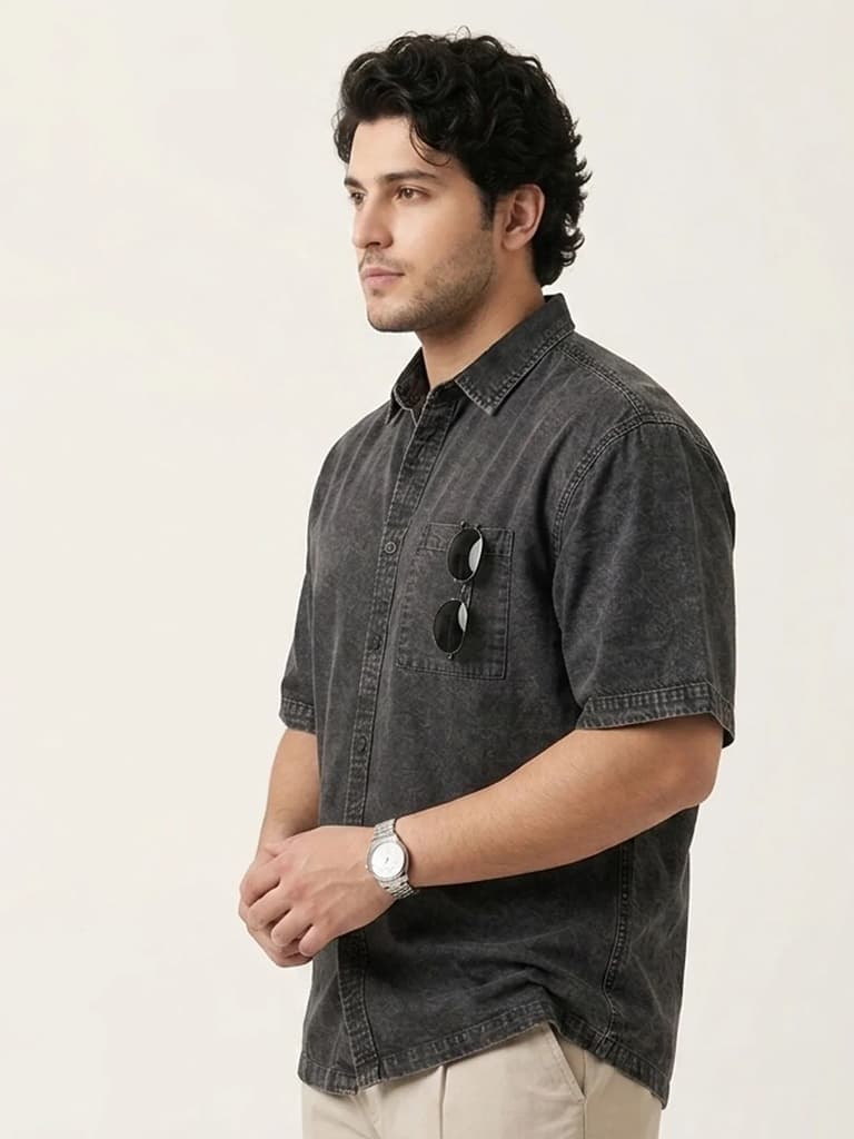 Plus Men's Grey Oversized Fit Half Sleeve Solid Casual Denim Shirt — photo 2