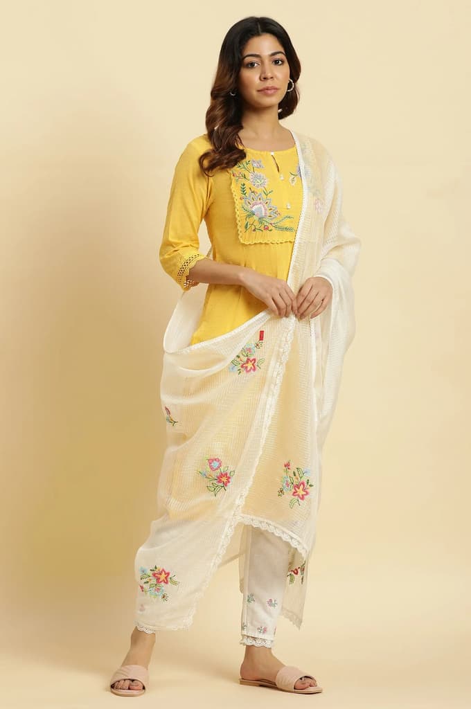 White Floral Embroidered Lace Trim Kota Dupatta — FS