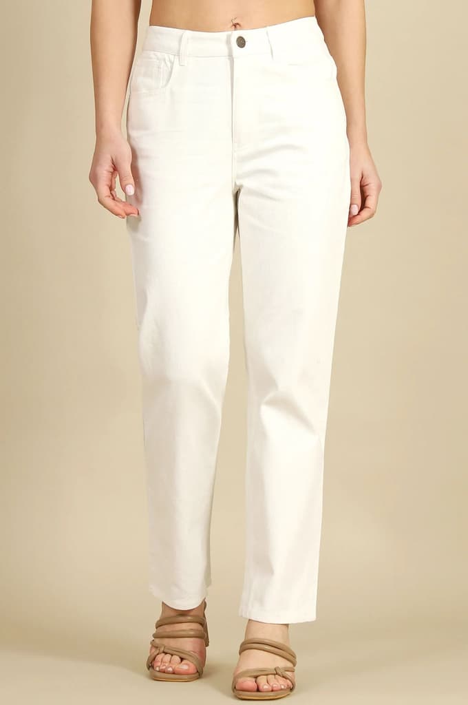 White Solid Straight Fit Cotton Pants With Button Closure — photo 2