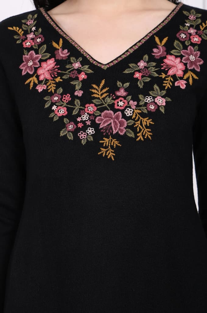Black Embroidered Straight Acrylic Winter Kurta — photo 3