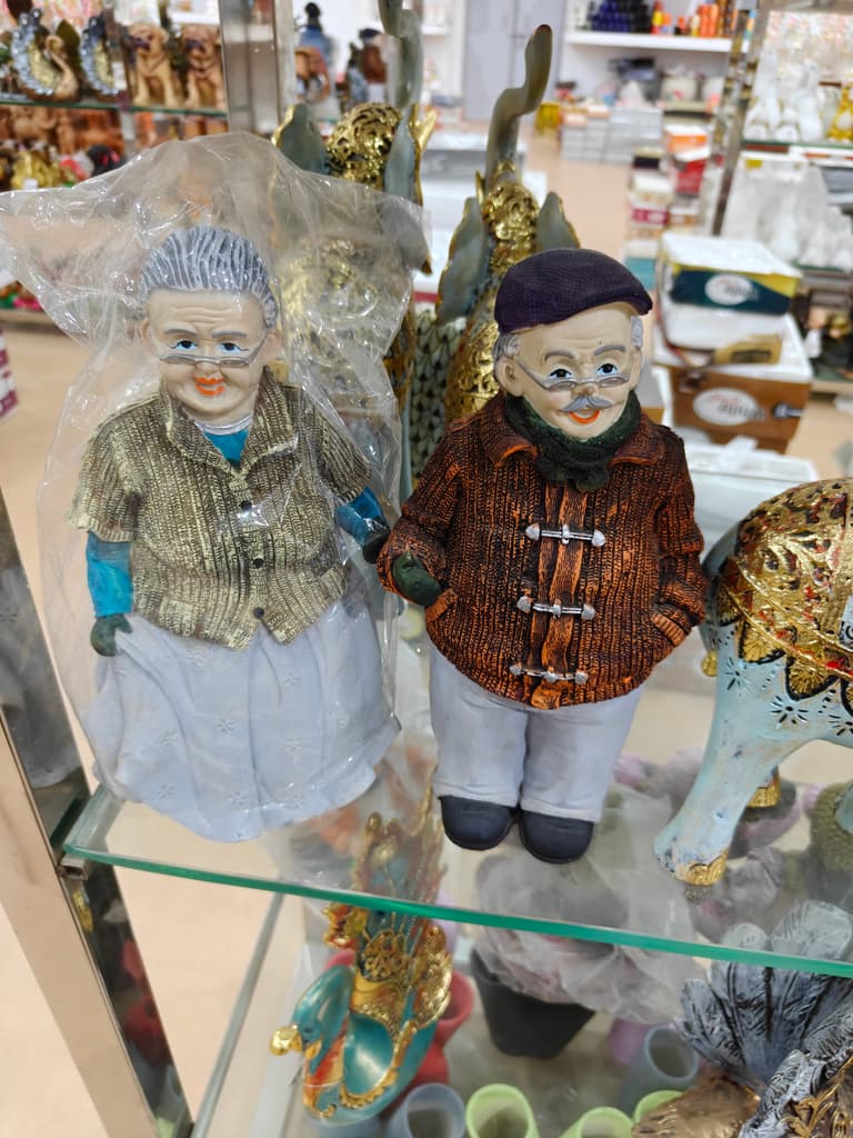 Ceramic Figurines | Decorative | Ceramic | Gold, Brown, White