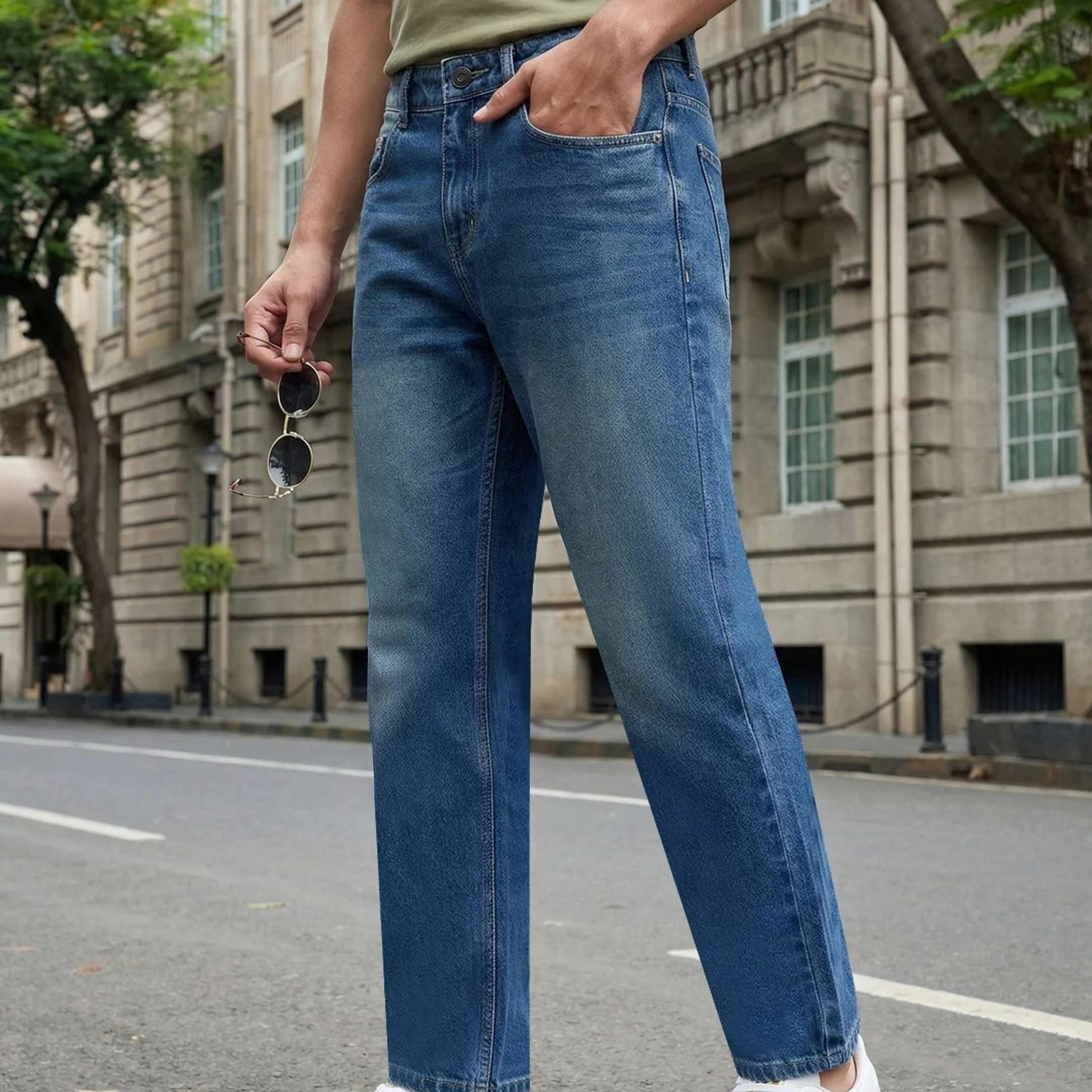 Men's Light Blue Relaxed Fit Washed Denim Jeans Non-Stretchable