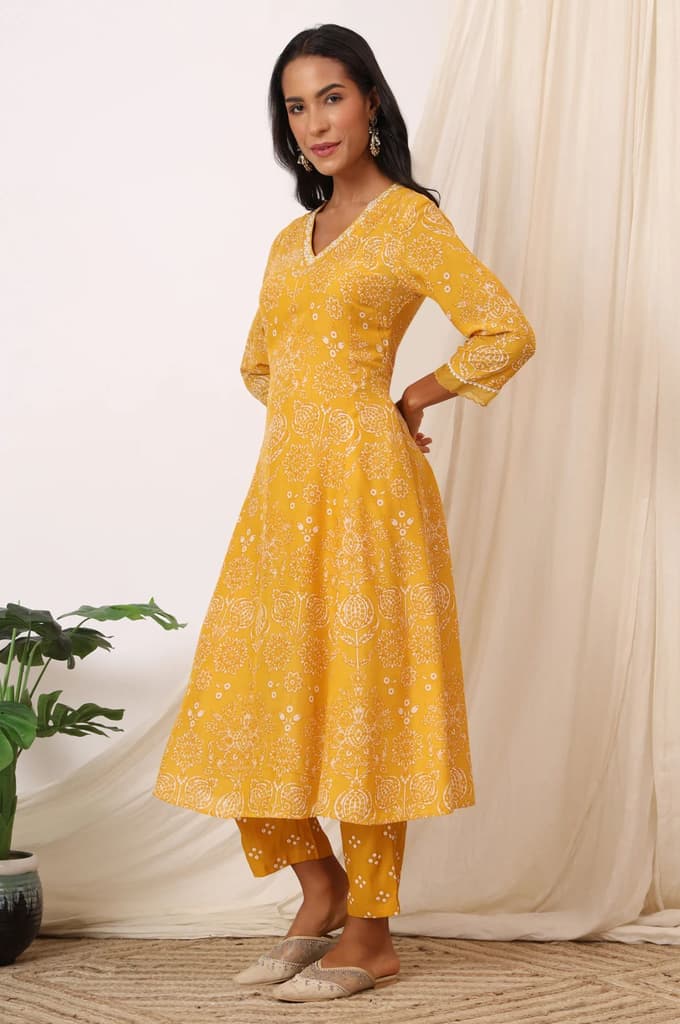 Mango Yellow Printed Flared Kurta and Pants Set with Dupatta — photo 5