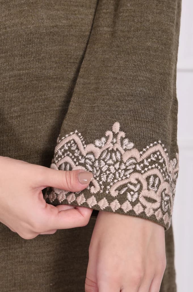 Olive Embroidered Straight Acrylic Kurta with Parallel Pant Set — photo 7
