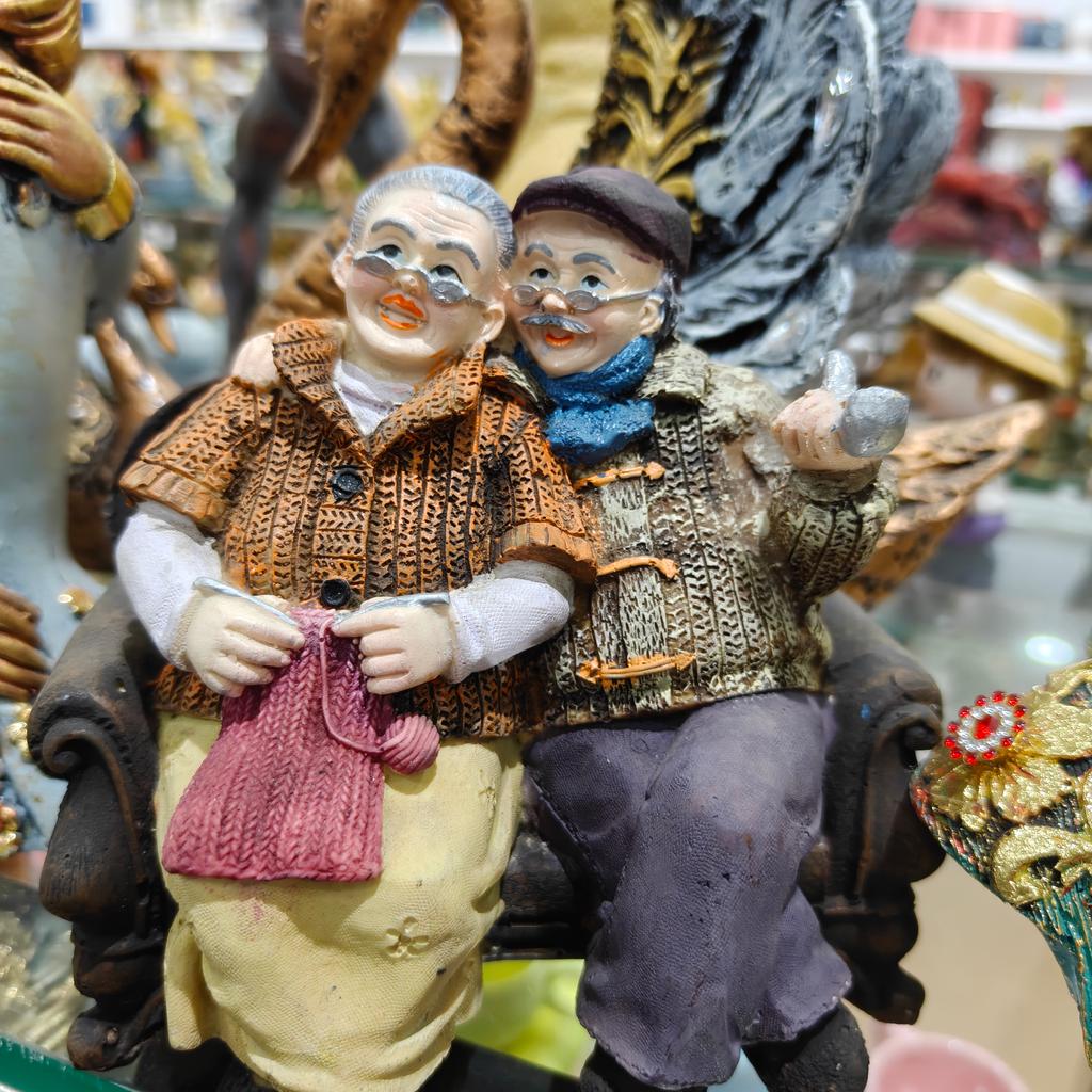 Vintage Dolls | Porcelain | White | Pair