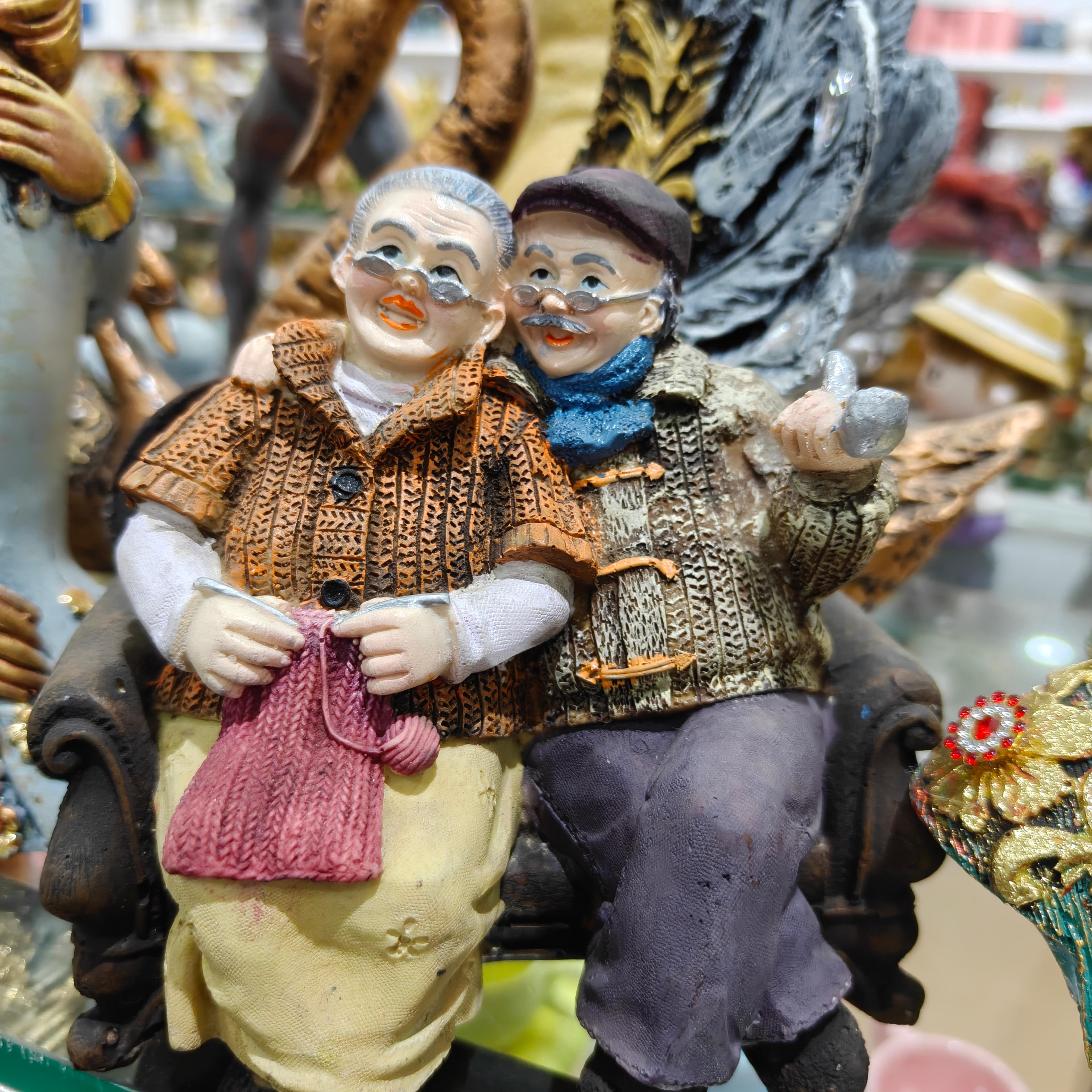 Vintage Dolls | Porcelain | White | Pair