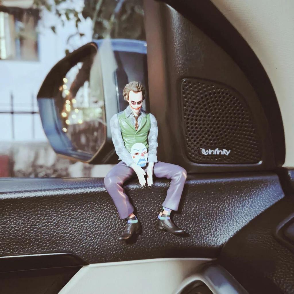 Car Dashboard Joker Statue – Unique Auto Decor for DC Fans — photo 2
