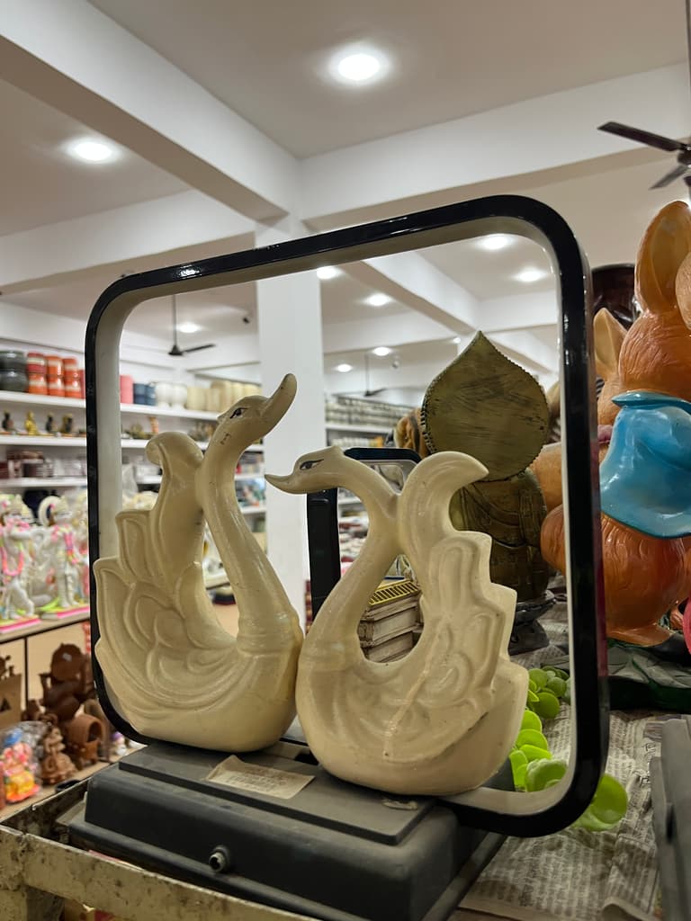 Swan Statue | Decoration | Porcelain | White