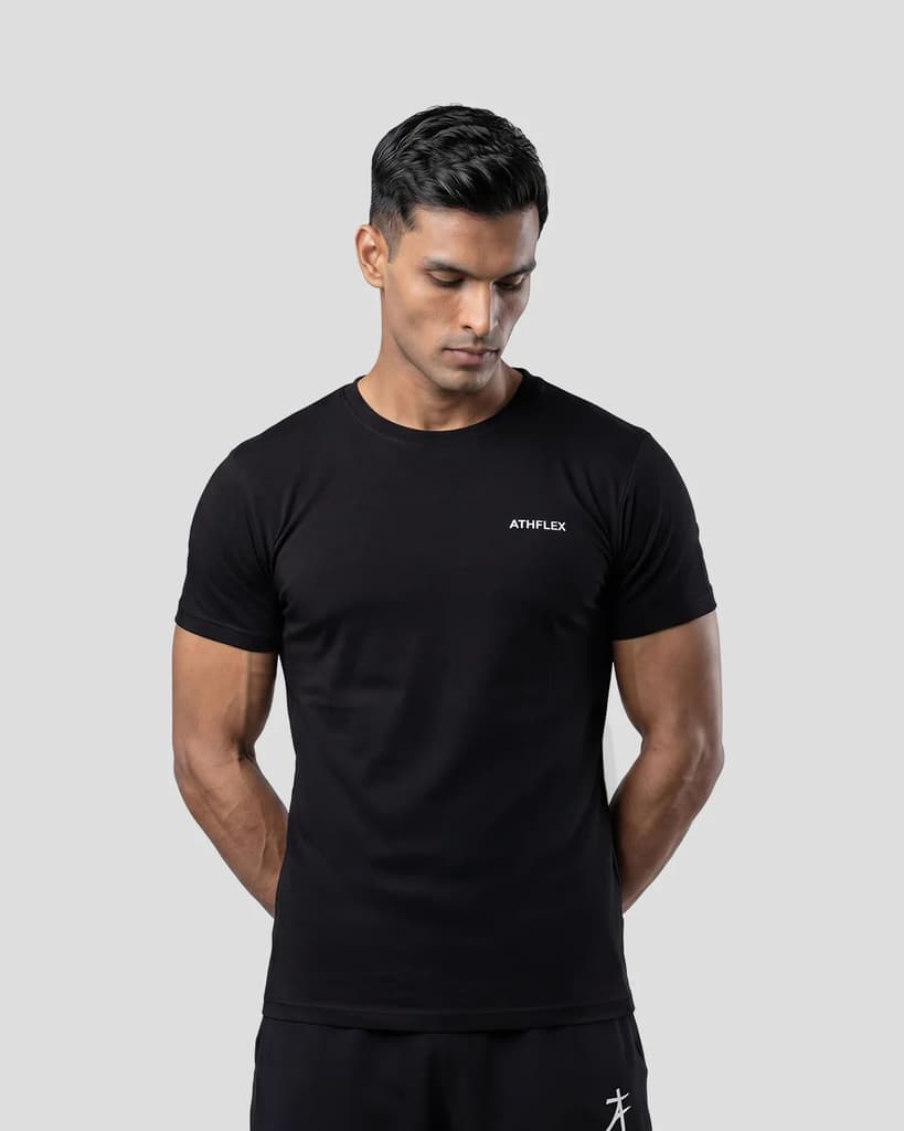 Muscle Fit T-Shirt — M