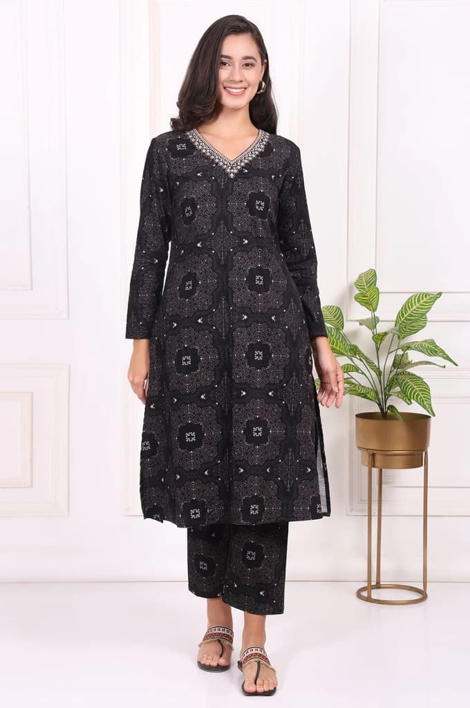 Black Ethnic Motifs Printed Embroidered Pure Cotton Straight Kurta and Pants Set — photo 2