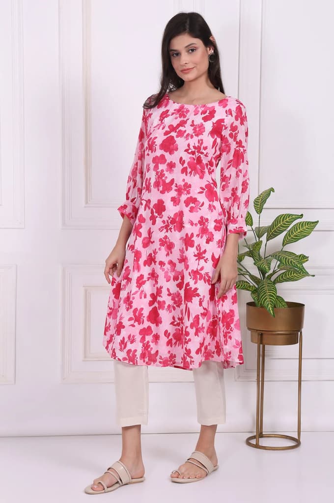 Pink Floral Printed Cotton Crepe Curved A-line Kurta — photo 4