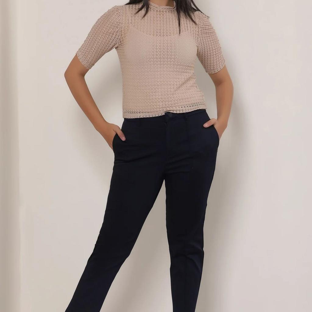 Black Solid Straight Fit Cotton Pants With Button And Zip Closure