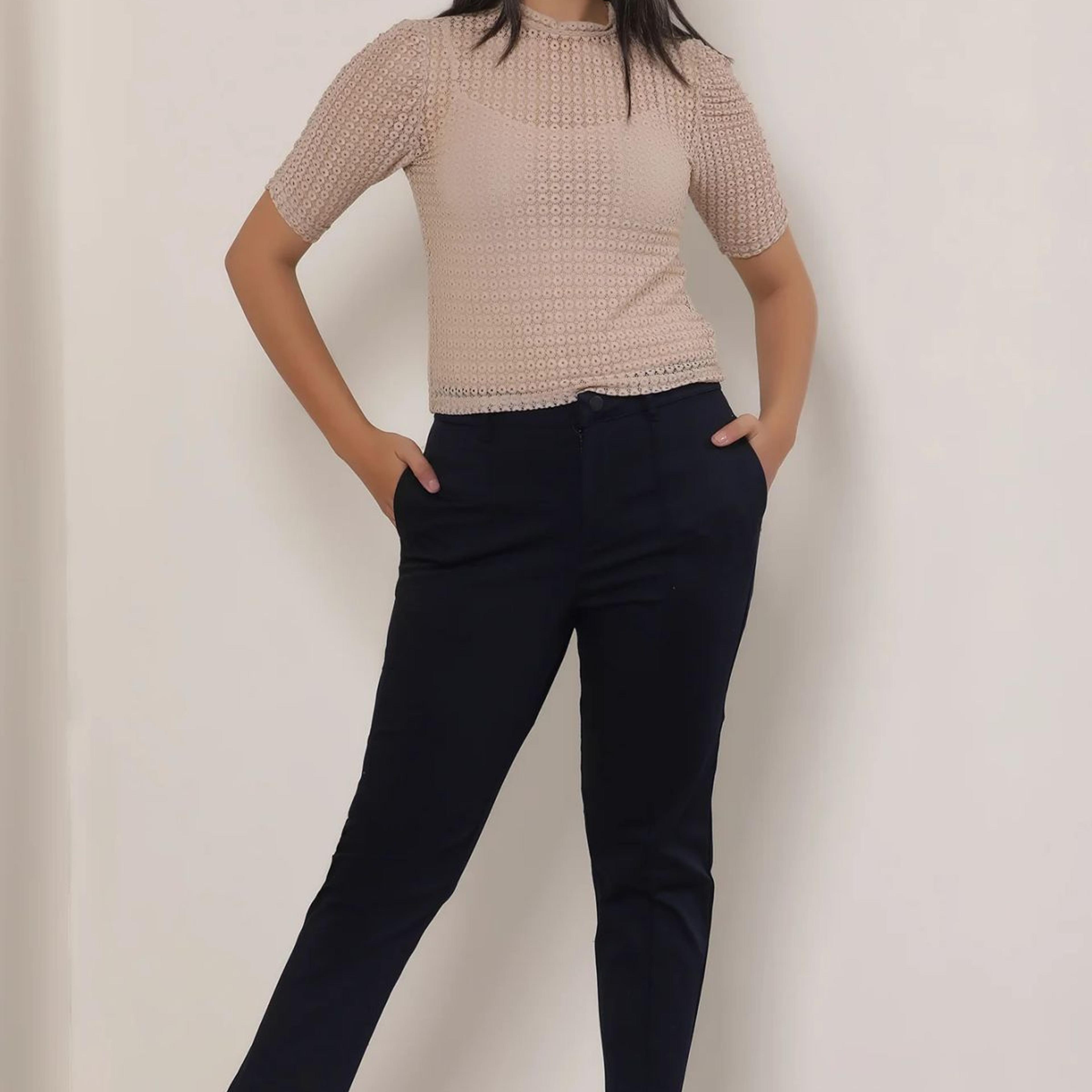 Black Solid Straight Fit Cotton Pants With Button And Zip Closure