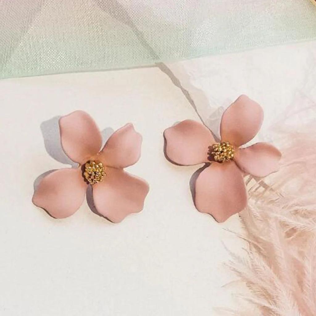 Flowers for Days - Cute Flower Shaped Ear Studs — photo 2