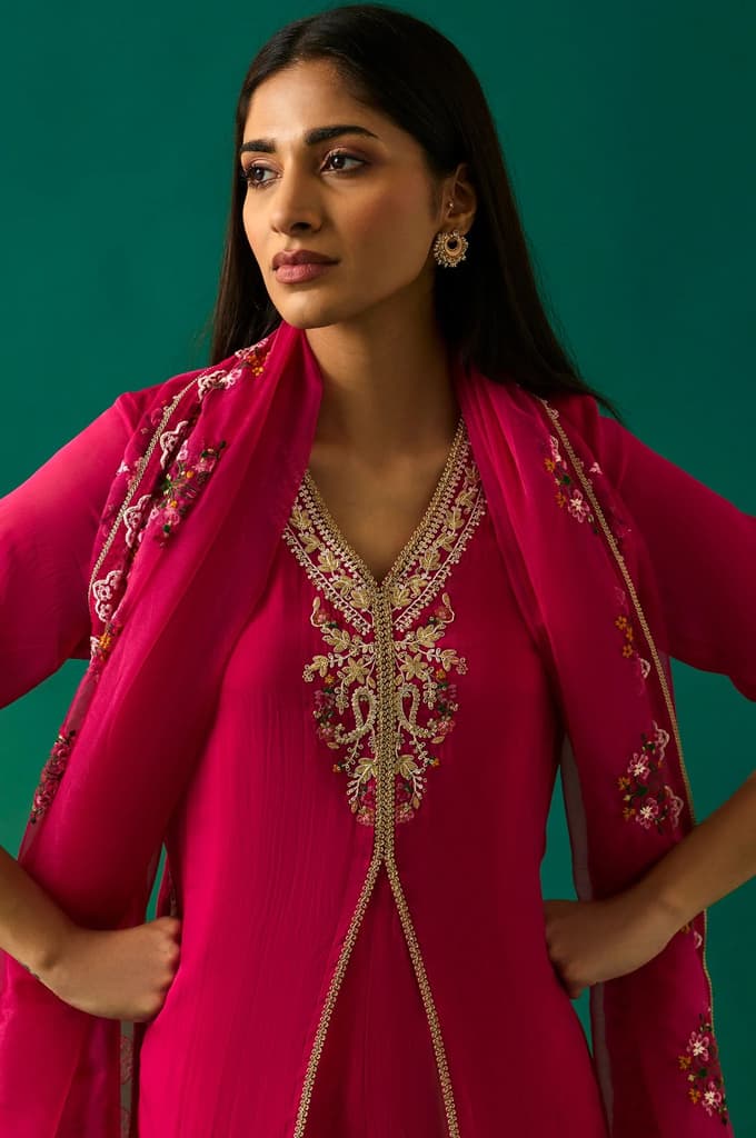 Pink Embroidered Straight Rayon Kurta with Parallel Pant and Dupatta Set — photo 2