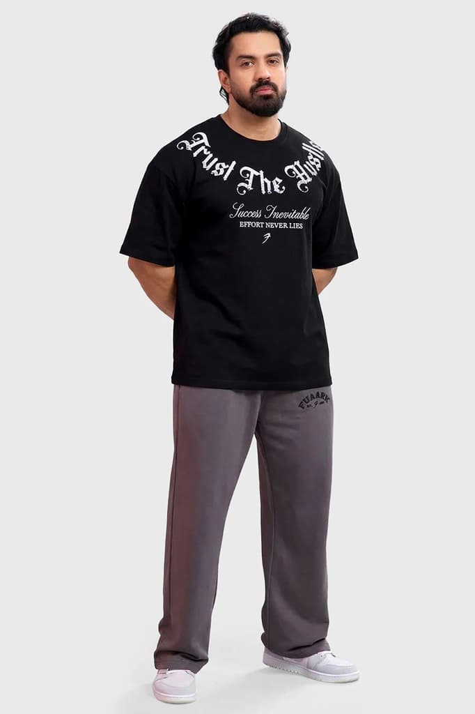 Trust The Hustle Oversized T-shirt Black — photo 2