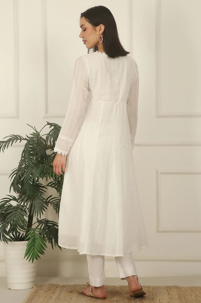 White Floral Embroidered Yoke Pure Cotton Anarkali Kurta — photo 6