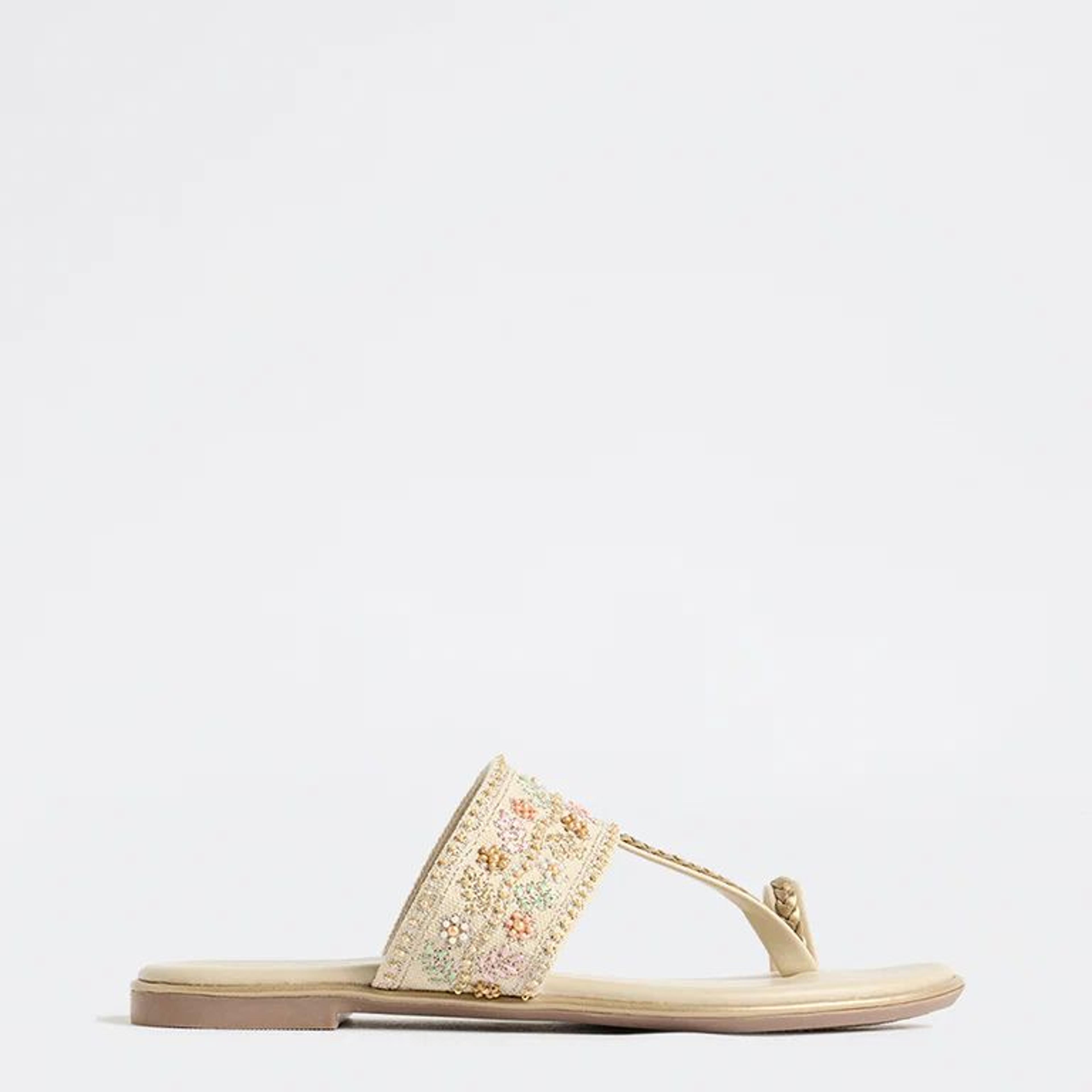 LUNA BLU Ivory Floral Embroidered Kolhapuri Sandals