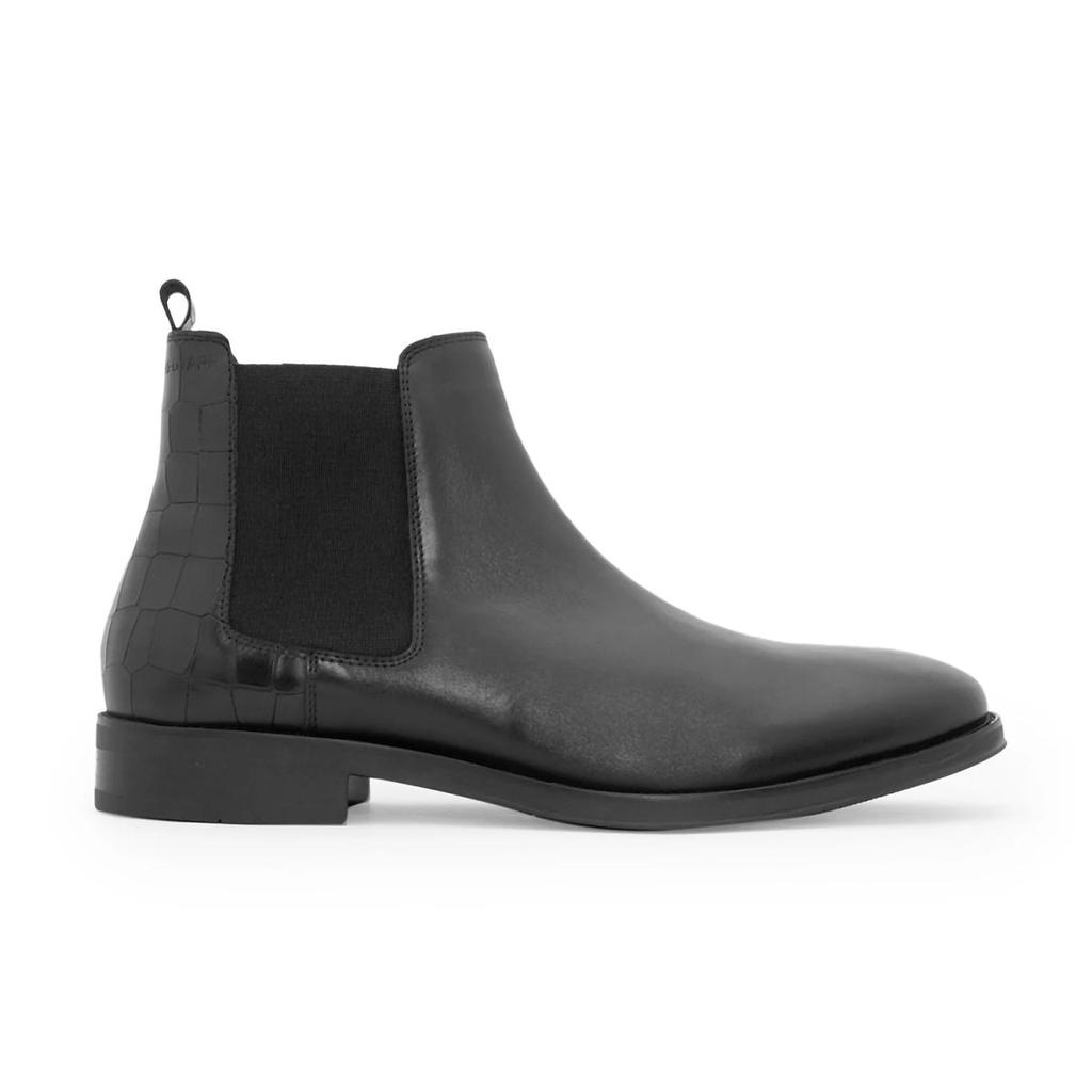 Chelsea Boots in Black — photo 2