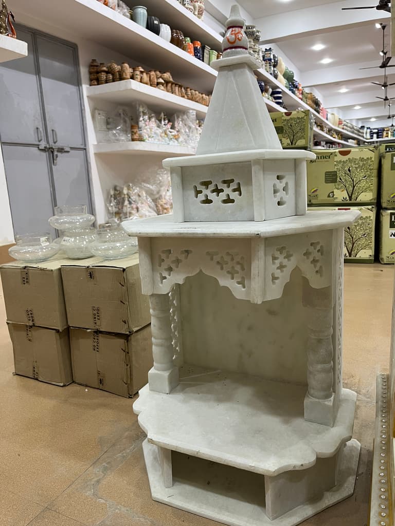 White Pedestal Table | Furniture | Wood | White