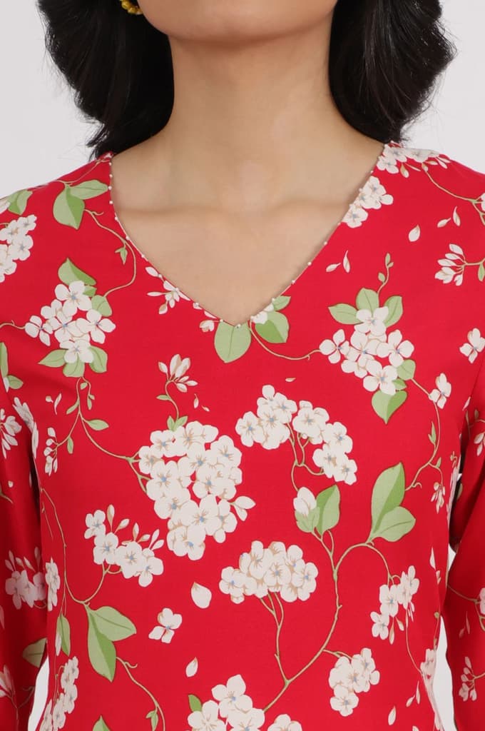 Red Floral Printed Beaded Rayon Straight Kurta and Pants Co-ord Set — photo 4