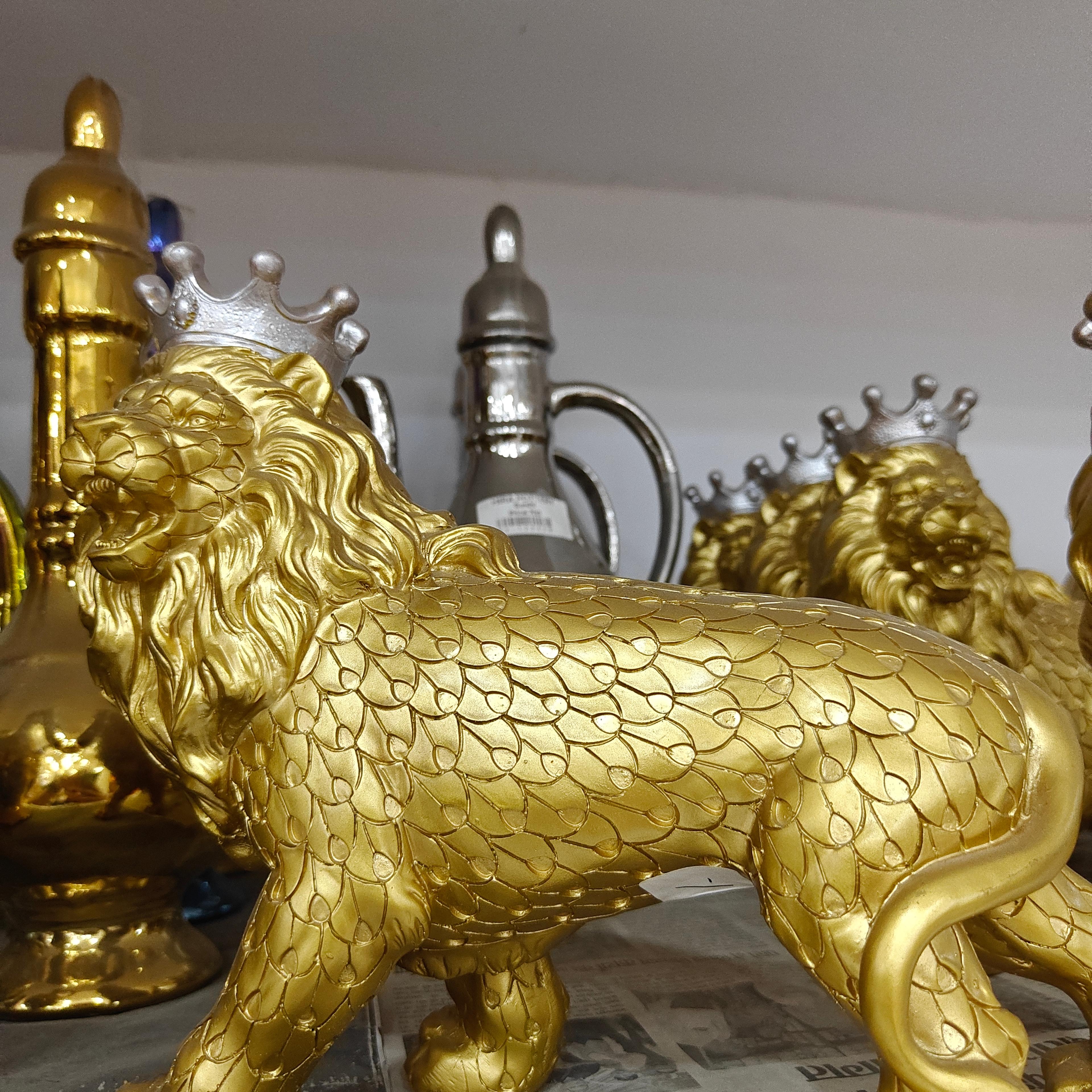 Gold Lion Statue | Decorative | Metal | Gold