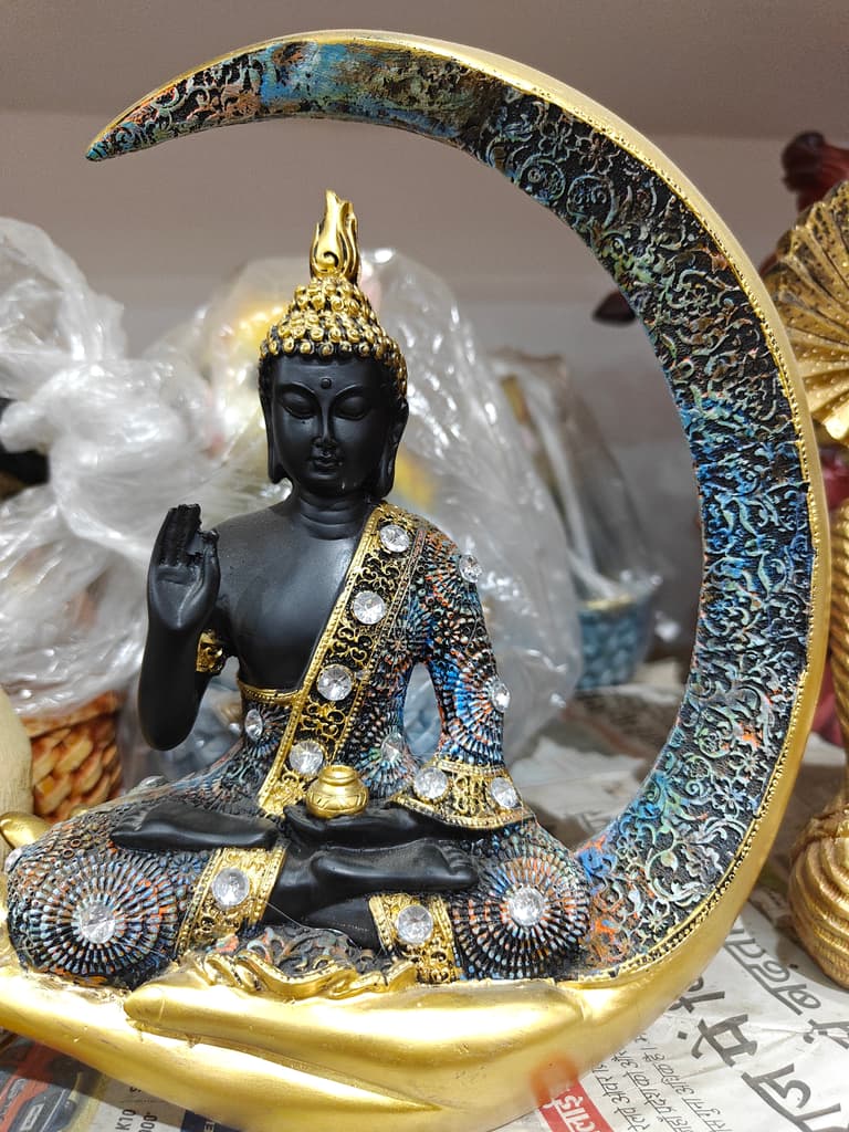 Gold Buddha Statue | Decorative | Gold | Black