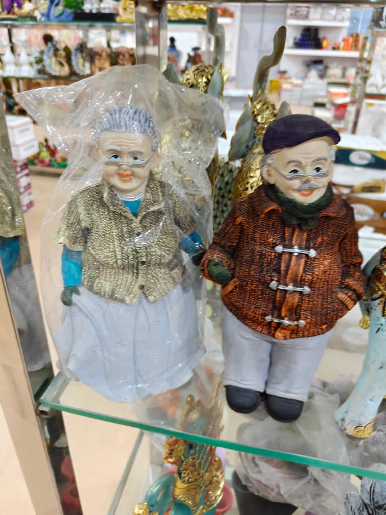 Ceramic Figurines | Decorative | Ceramic | Gold, Brown, White
