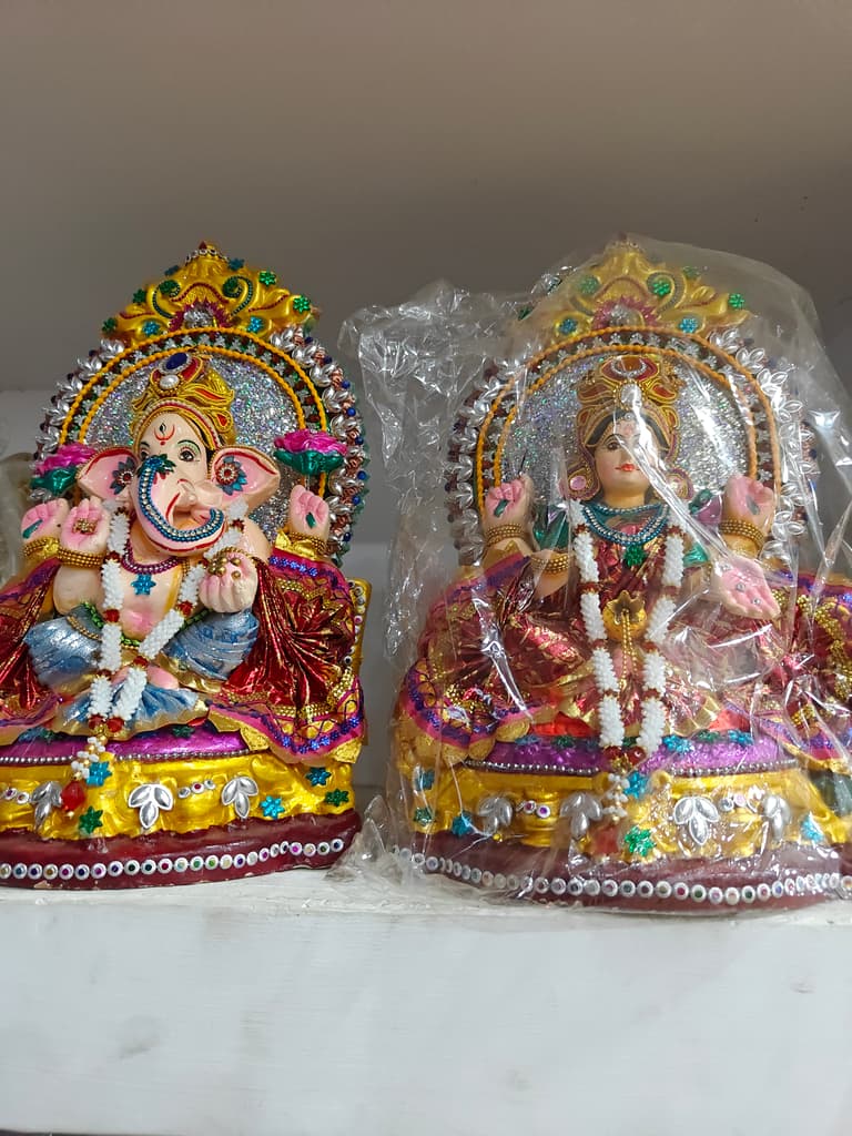 Hindu Statue | Gold | Wood | Decorative