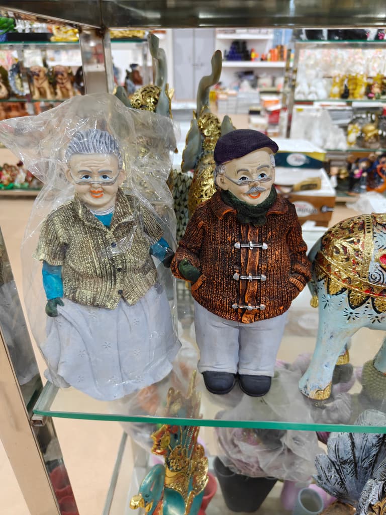 Ceramic Figurines | Decorative | Ceramic | Gold, Brown, White