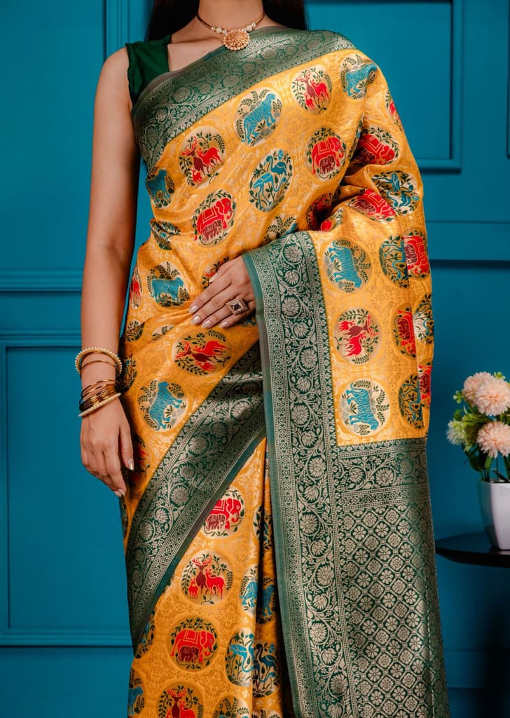 Mimosa Women's Woven Design Patola Style Art Silk Saree With Blouse Piece : SA00001656GDFREE — photo 3