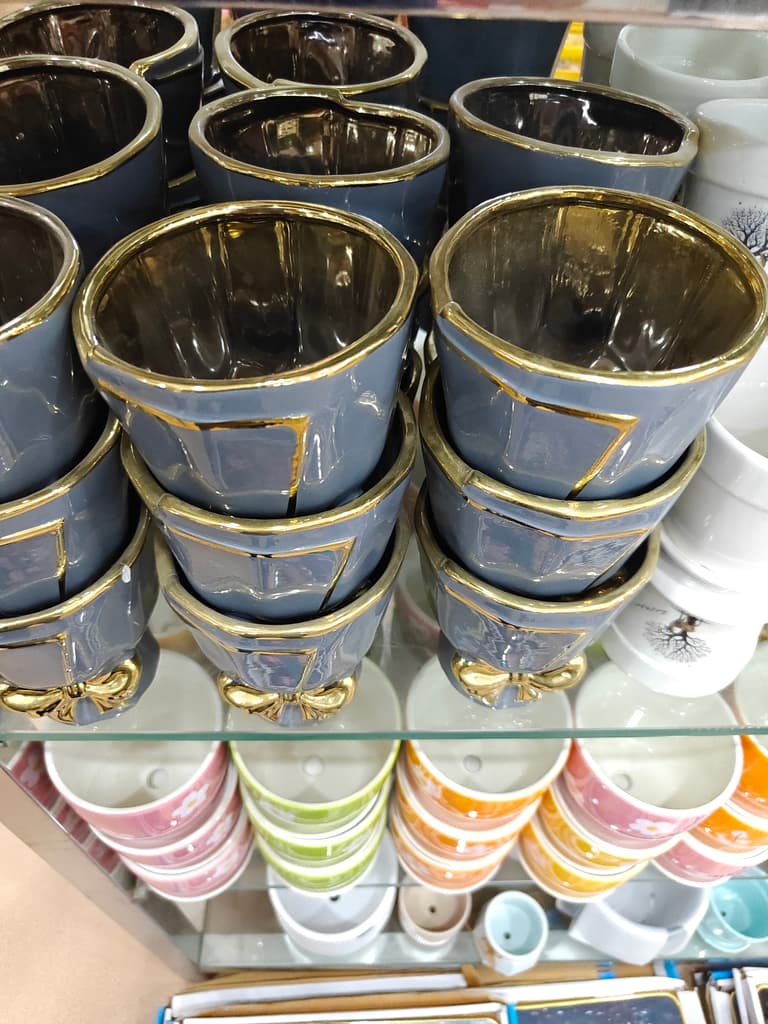 Gold-Bow Designed Cups | Ceramic | Gold | Decorative