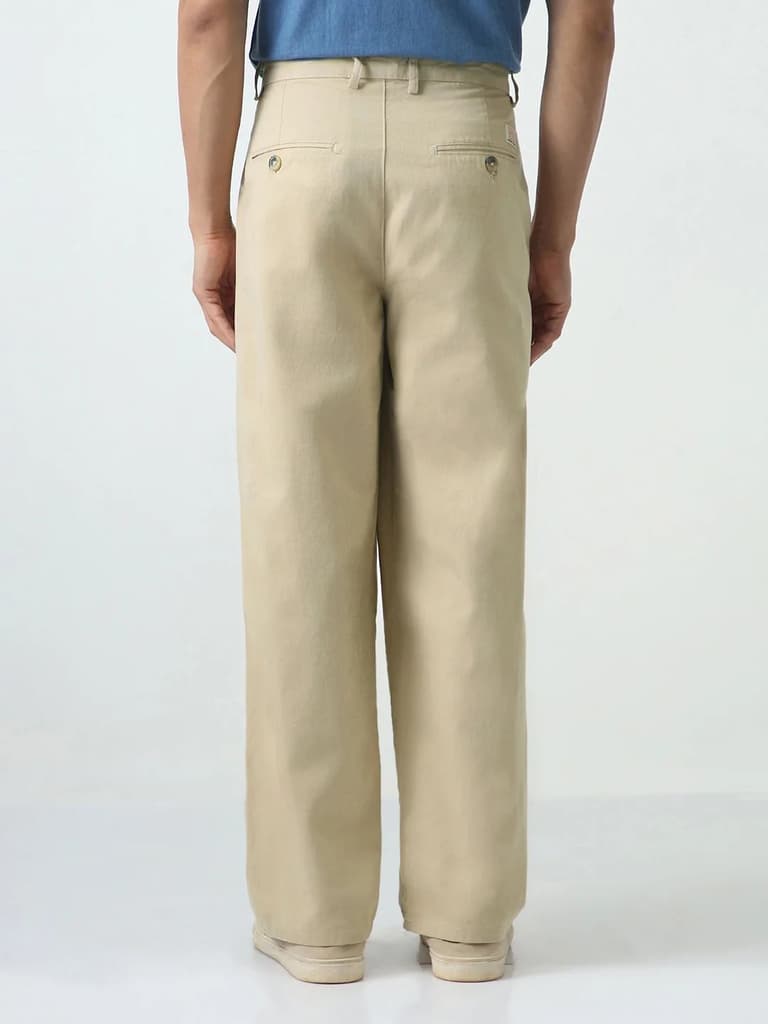 Men's Beige Loose Baggy Fit Solid Chino Trousers Non-Stretchable — photo 4