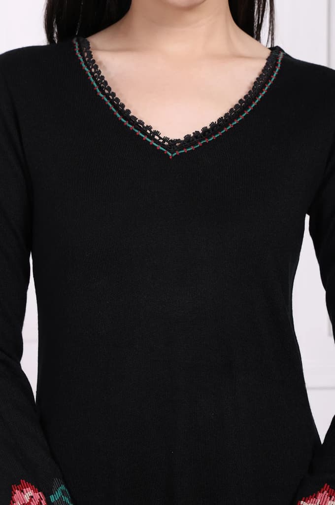 Black Embroidered A-Line Acrylic Winter Kurta — photo 3