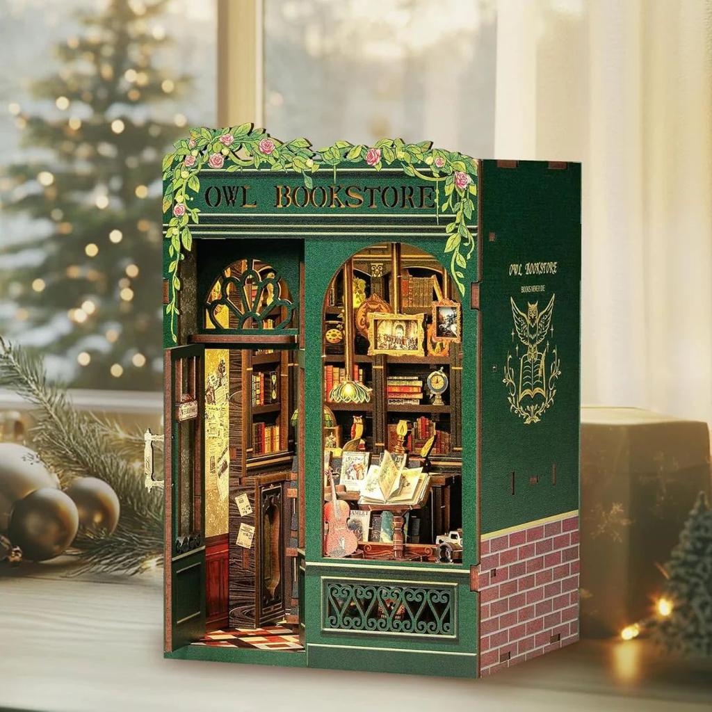 DIY Book Nook Kit | Renaissance-Inspired Miniature Model with LED