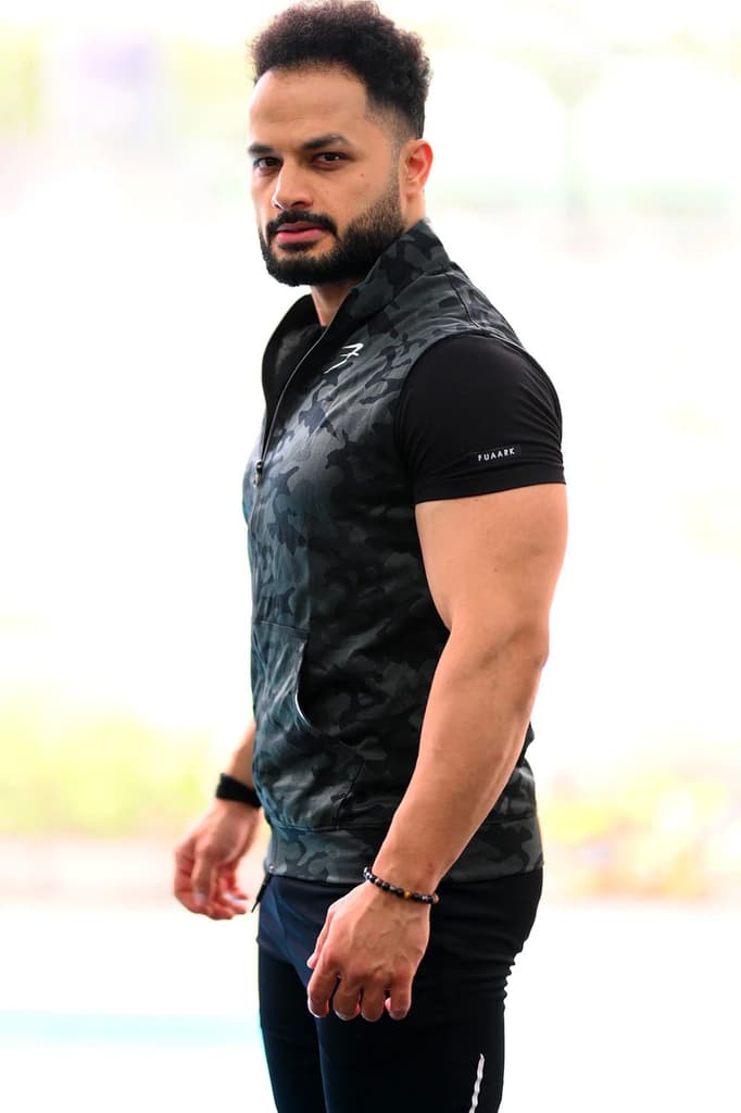 Camo Sleeveless Jacket Black — photo 4