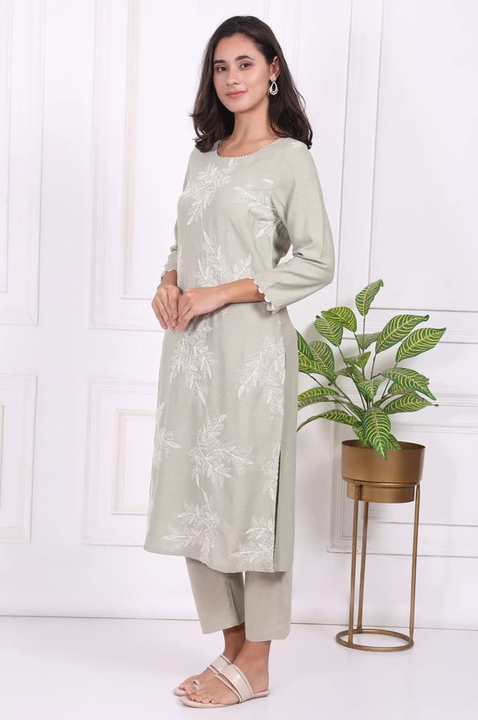 Green Floral Printed Embroidered Rayon Straight Kurta and Pants Set — photo 4