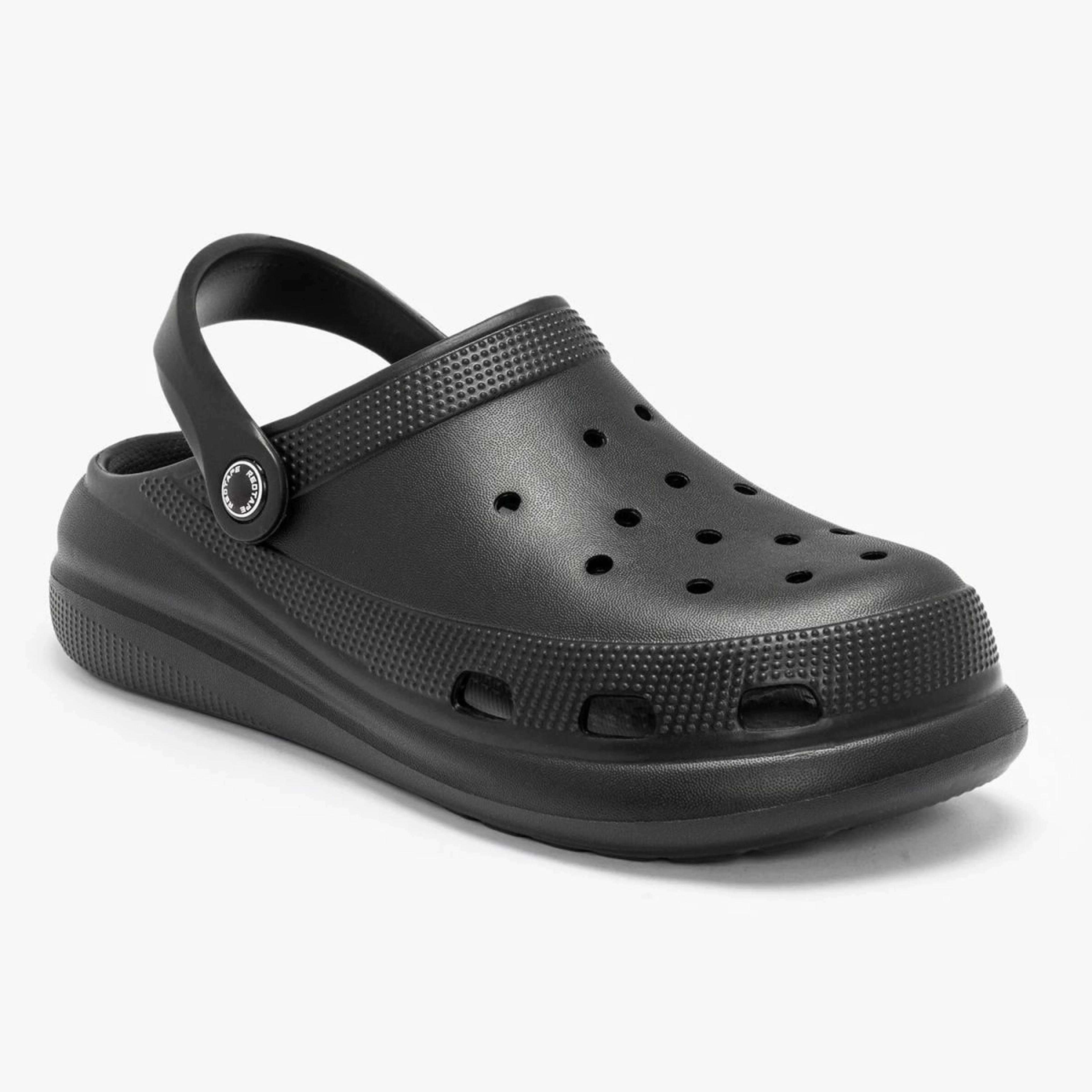 Clogs for Men for Casual Poolside Comfort