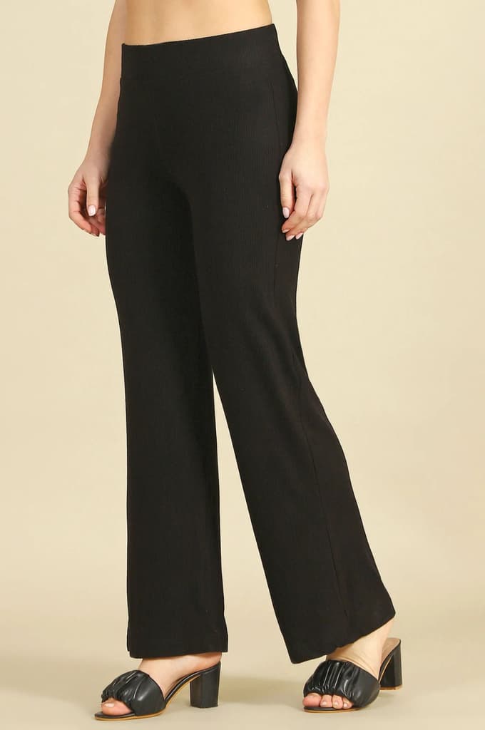Black Solid Straight Fit Pants With Slip On Closure — photo 4