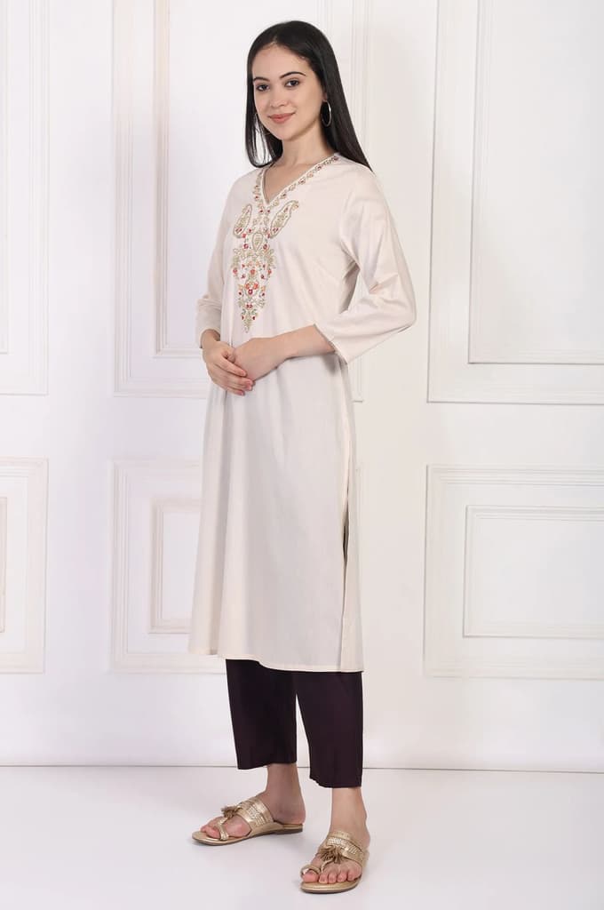 Cream Embroidered A-Line Rayon Kurta — photo 4