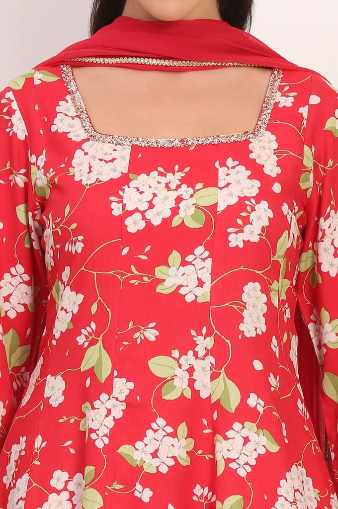 Red Floral Printed Embellished Modal Flared Short Kurta, Flared Pant and Dupatta Set — photo 3