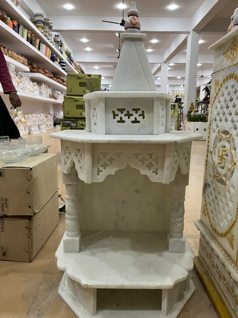 White Pedestal Table | Furniture | Wood | White